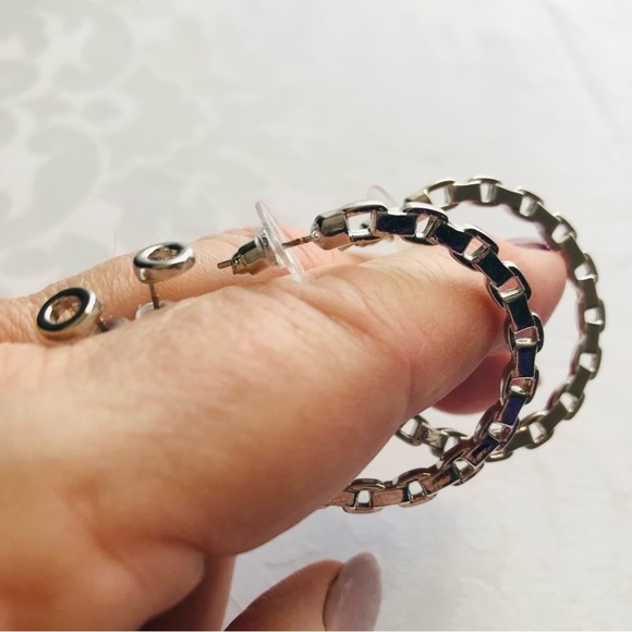 💜3/$30 Double Piercing Silver set of stud and Chain Hoops Torrid - Picture 3 of 6